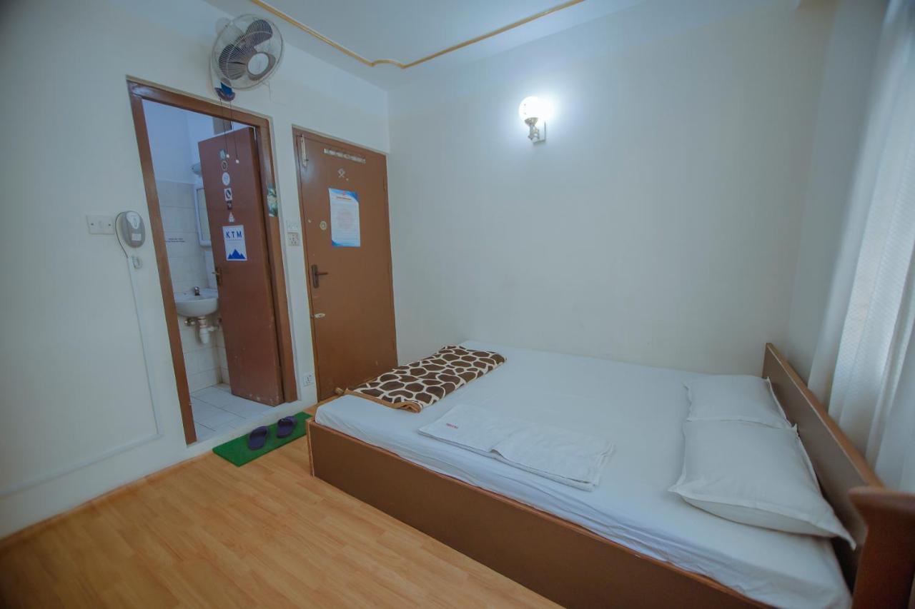 Hotel Triratna Катманду Екстериор снимка