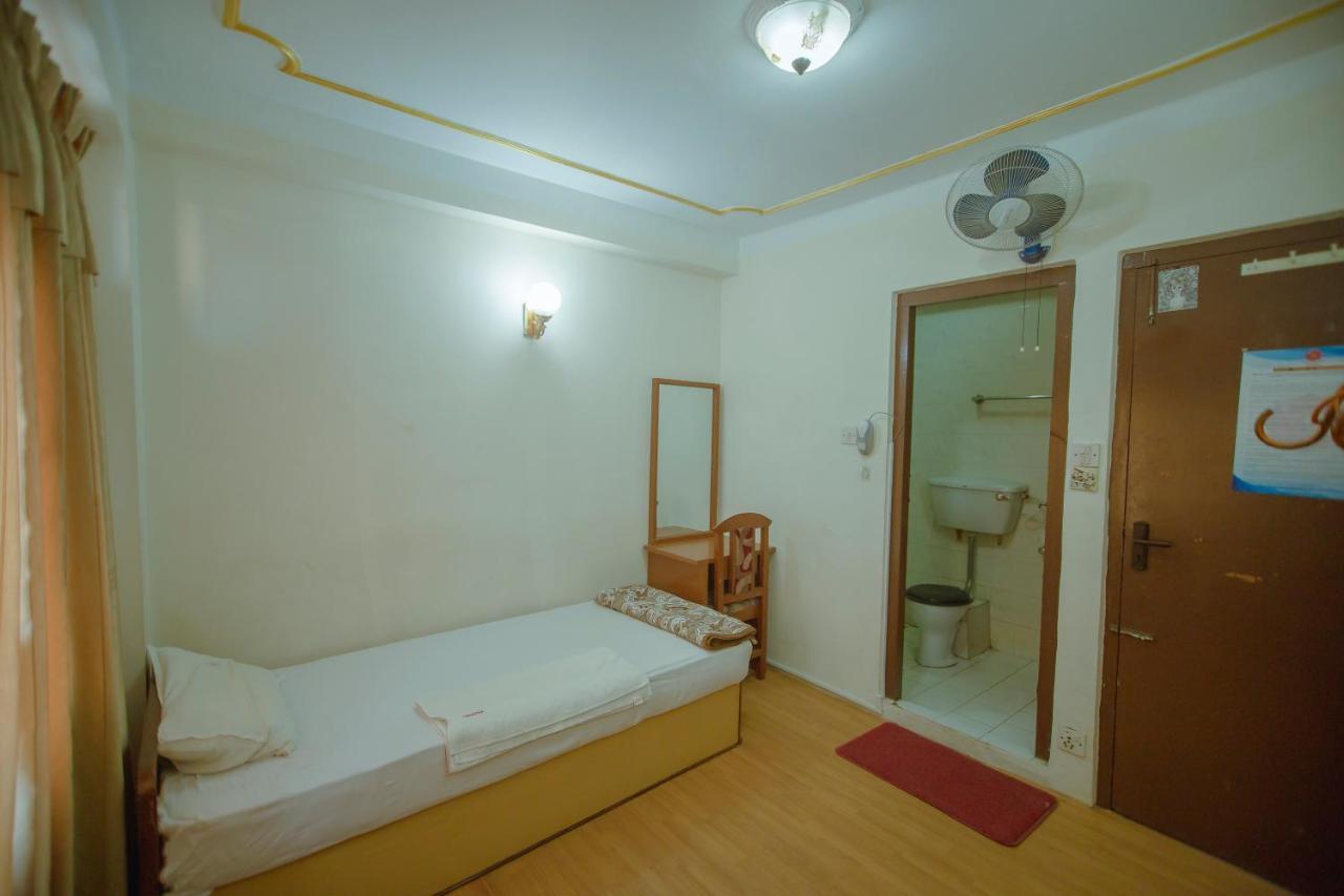 Hotel Triratna Катманду Екстериор снимка