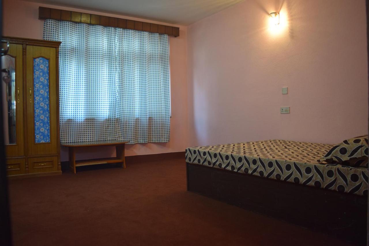 Hotel Triratna Катманду Екстериор снимка